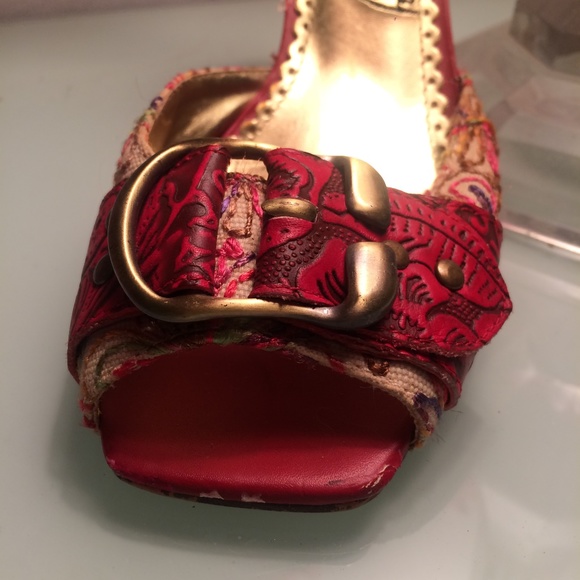 NAUGHTY MONKEY-PUMPS-EMBROIDERED-US SIZE 8 1/2 - Picture 6 of 8